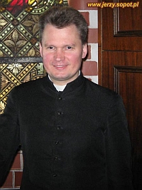 Założyciel zespołu - ks. Wojciech Gruchała